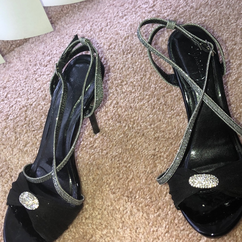 Black sandal